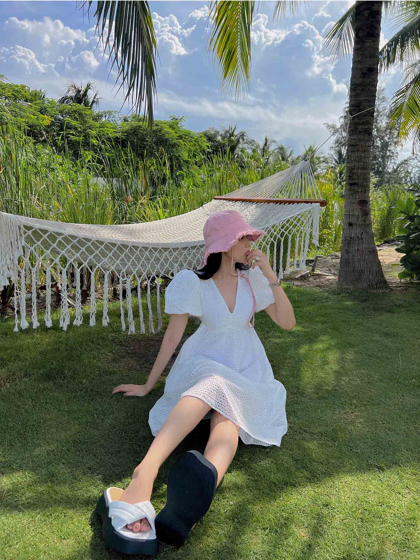 Đầm Maxi V-neck Net