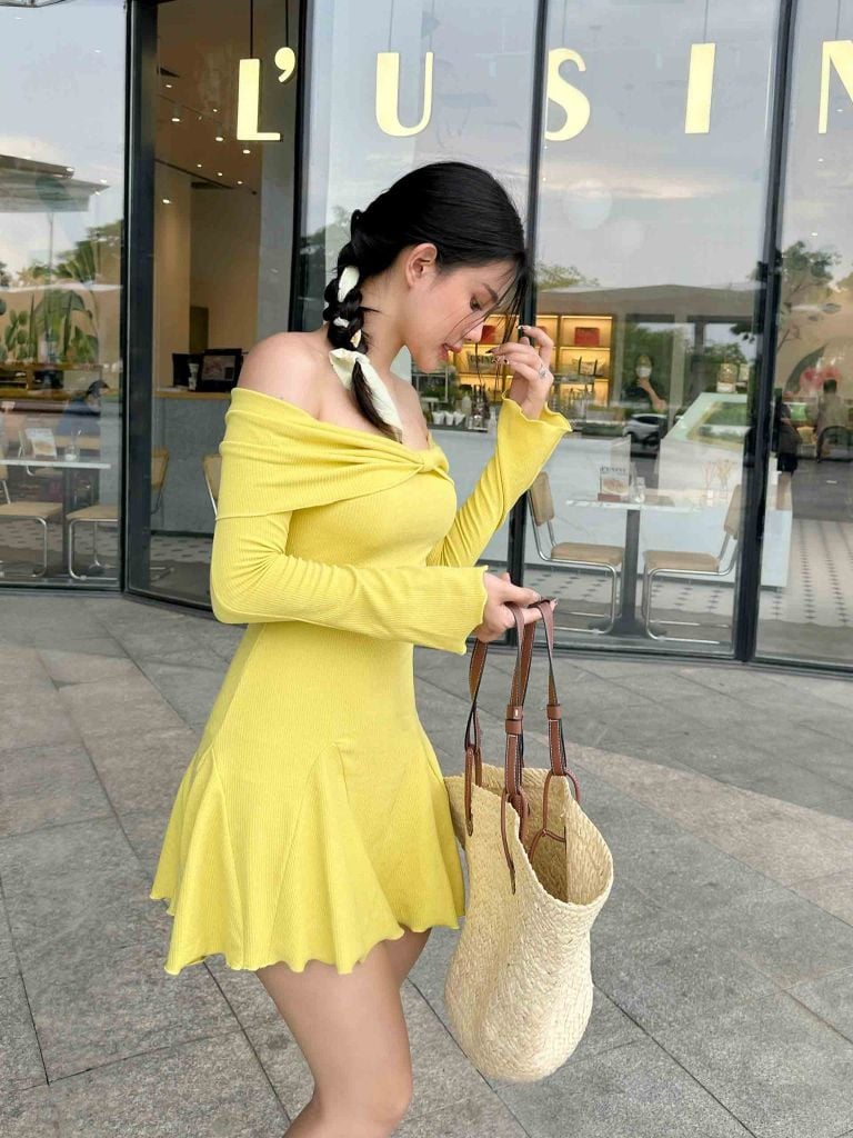  Đầm Ngắn Strapless Bowtie 