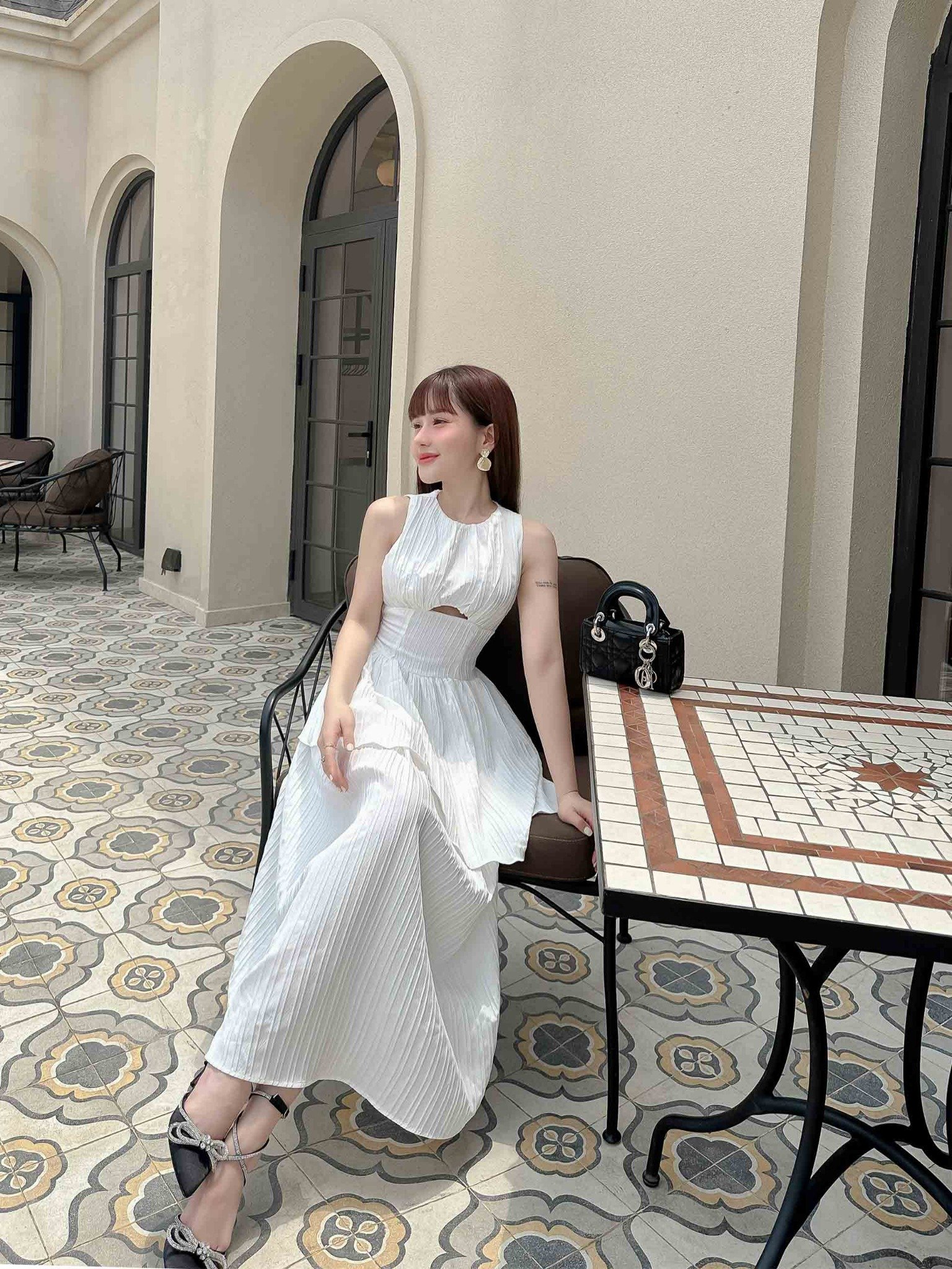 Đầm Dài High Top Sleeveless