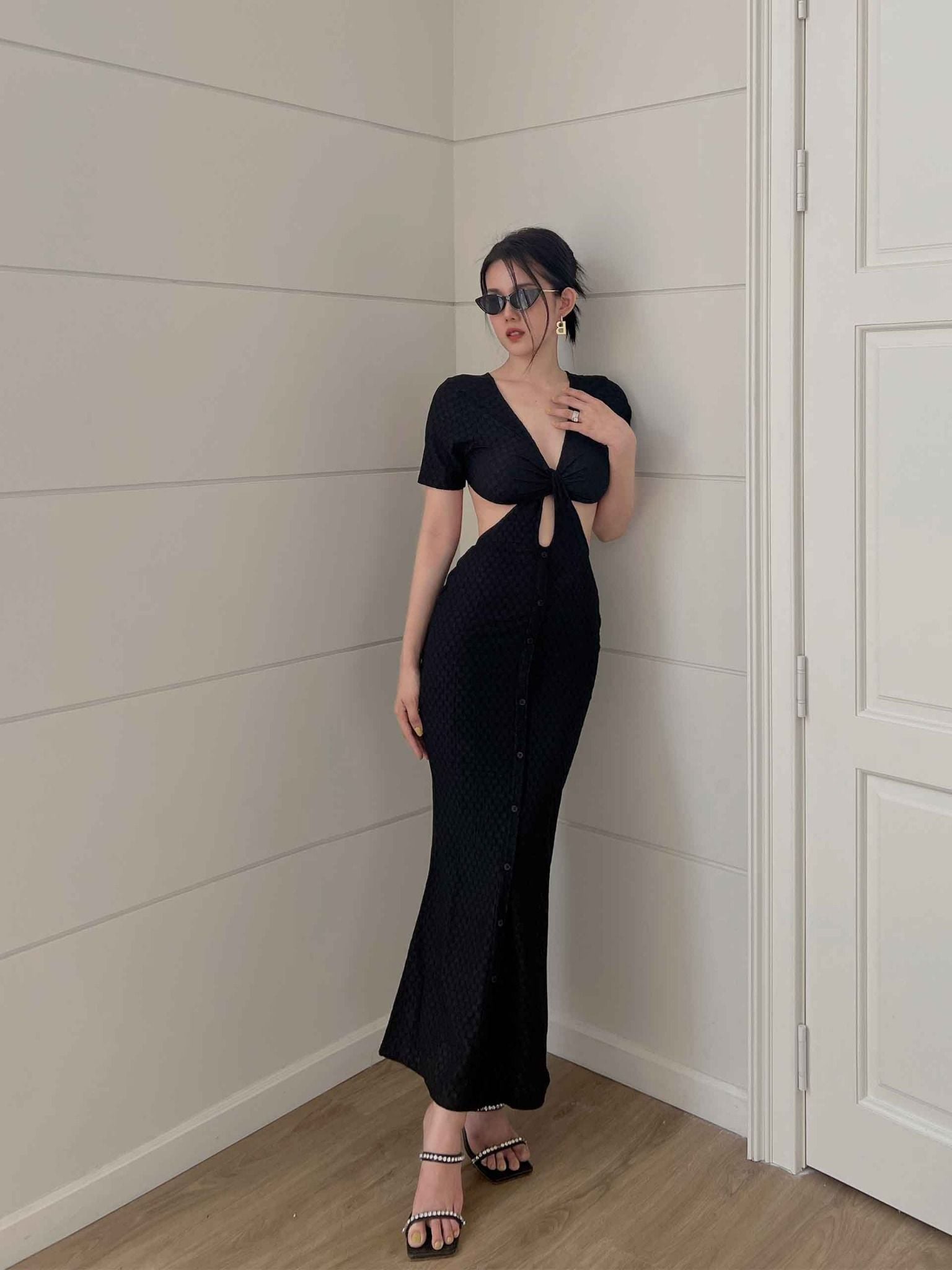 Đầm Dài Twisted Chest Dress