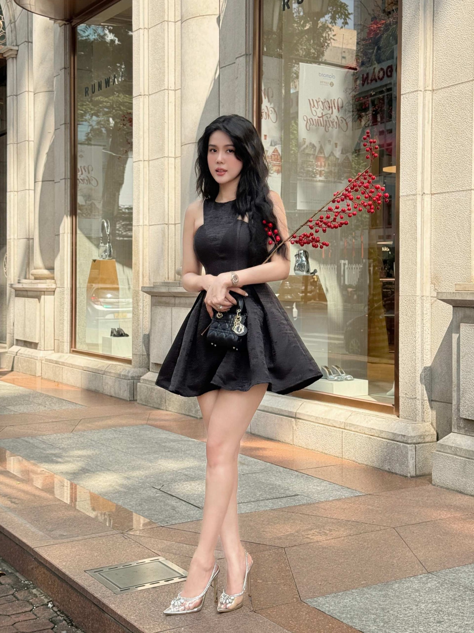 Đầm Ngắn Sleeveless Classic