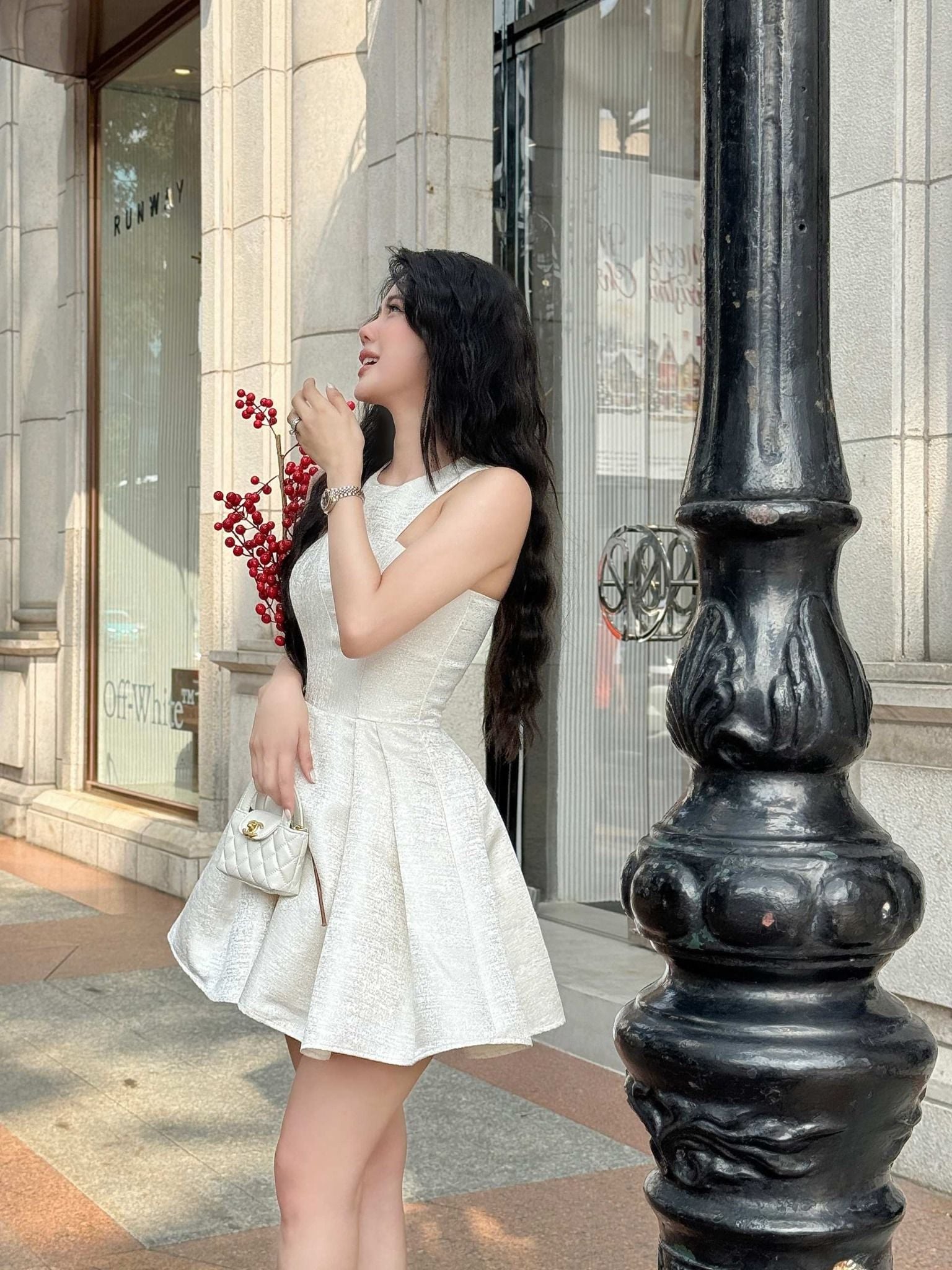 Đầm Ngắn Sleeveless Classic