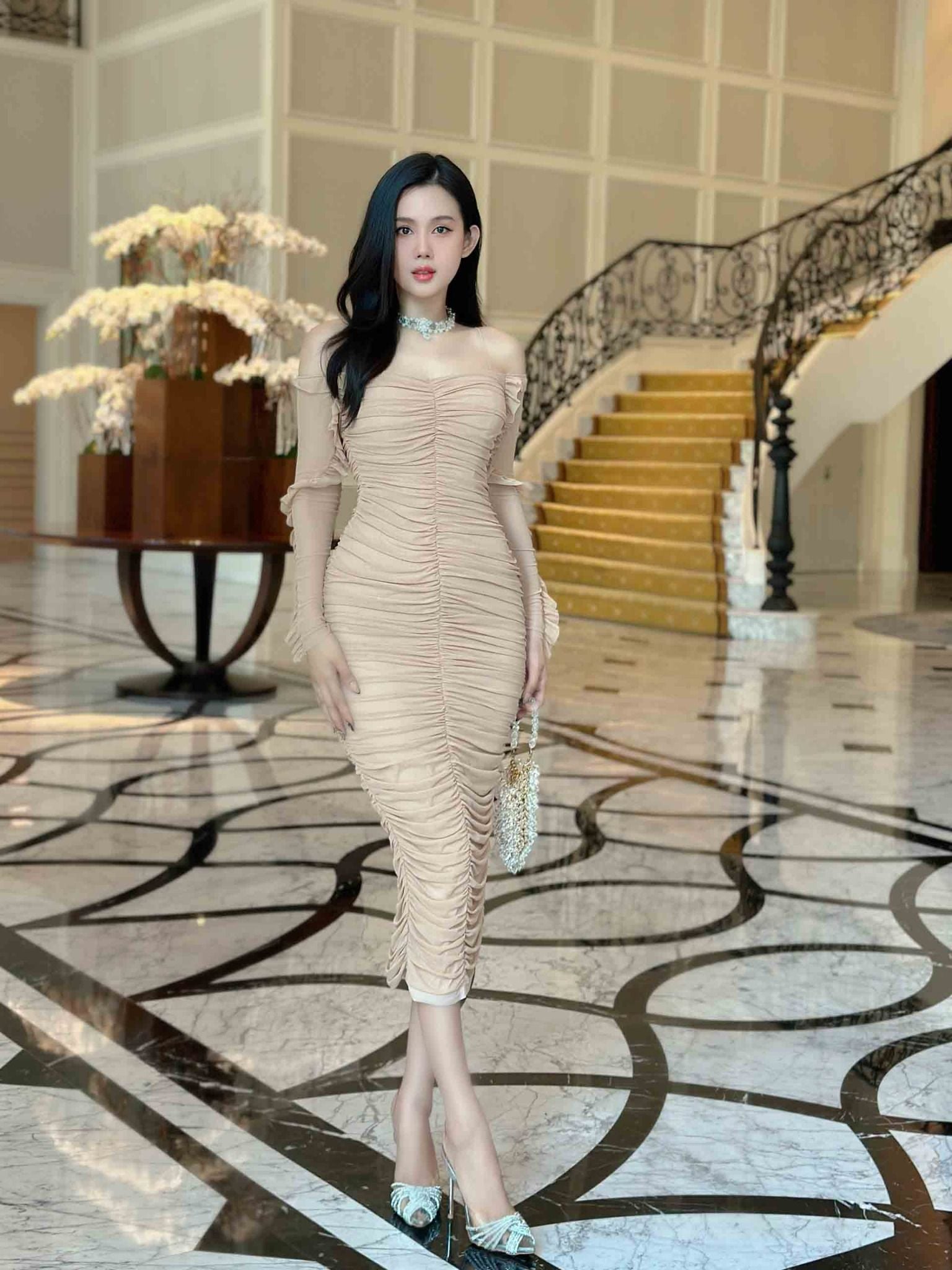 Đầm Dài Body Ruff Strapless