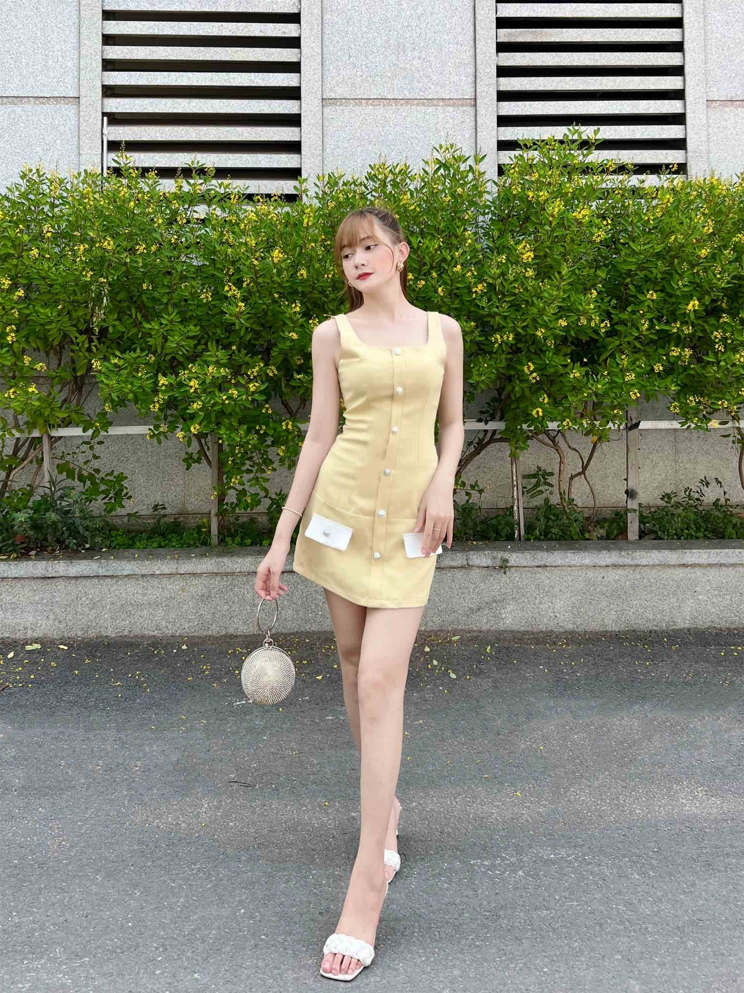 Đầm Sleeveless Square Bodycon