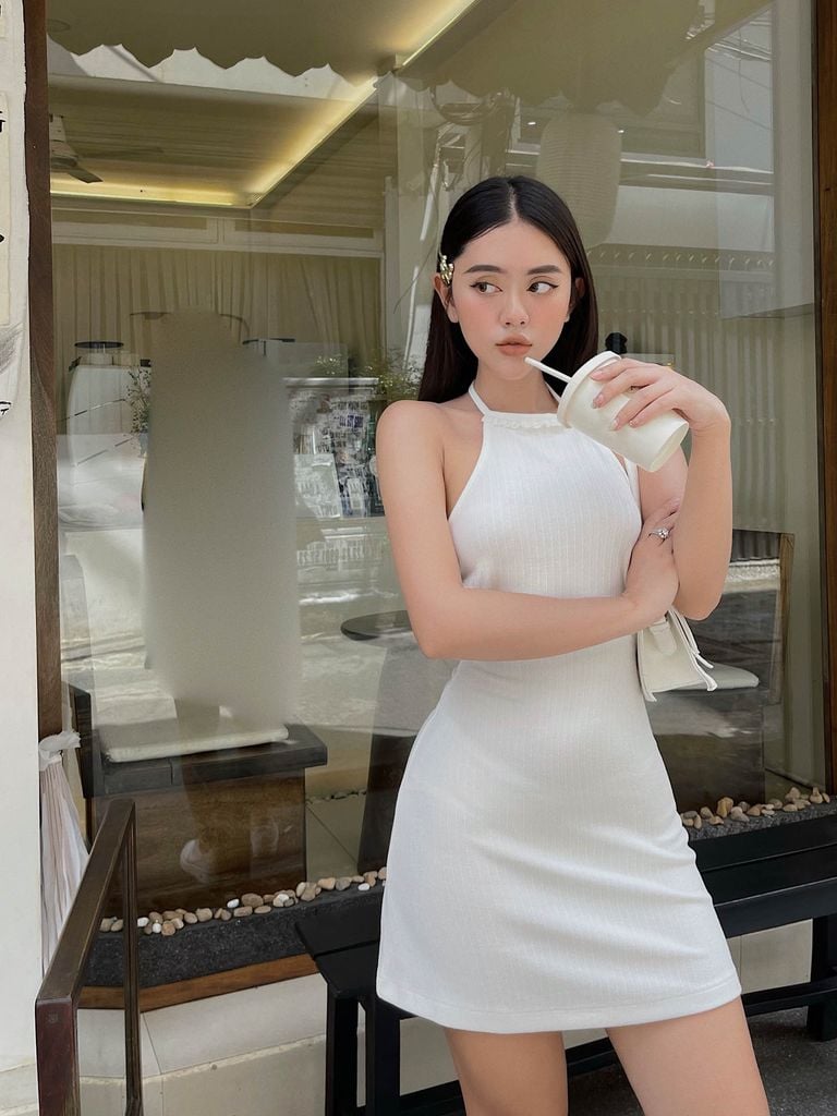  Đầm Ngắn Halter Ruffle Lace 