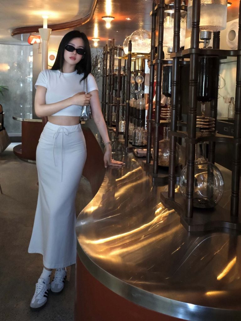  Set Crop T-shirt With Long String Skirt 