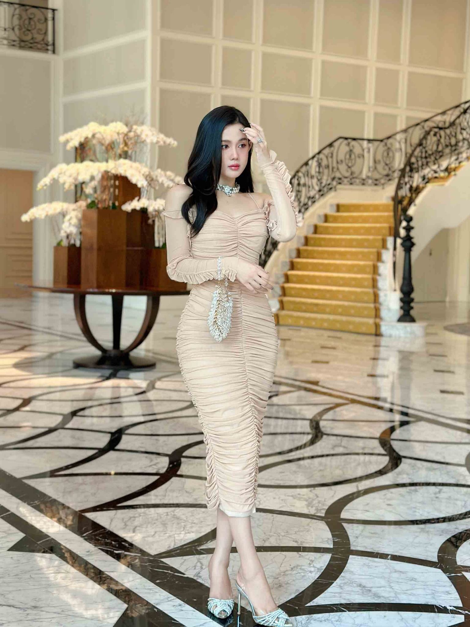 Đầm Dài Body Ruff Strapless