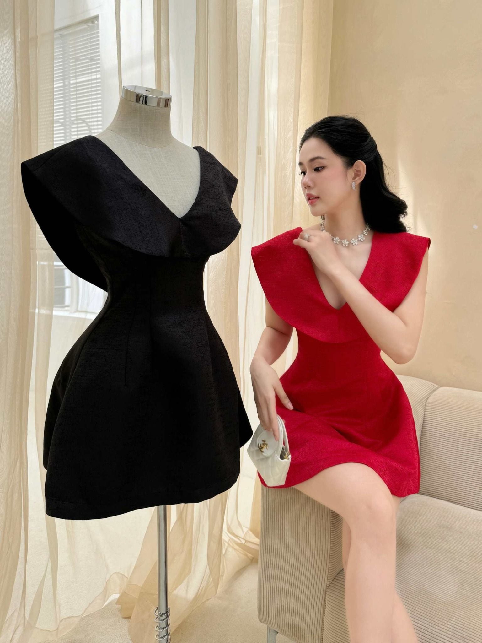  Đầm Ngắn Sleeveless Romantic 