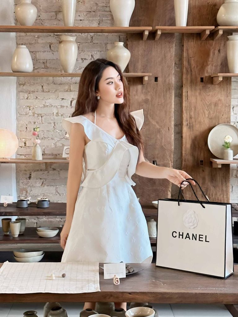  Đầm Ngắn Butterfly Sign Cutout 