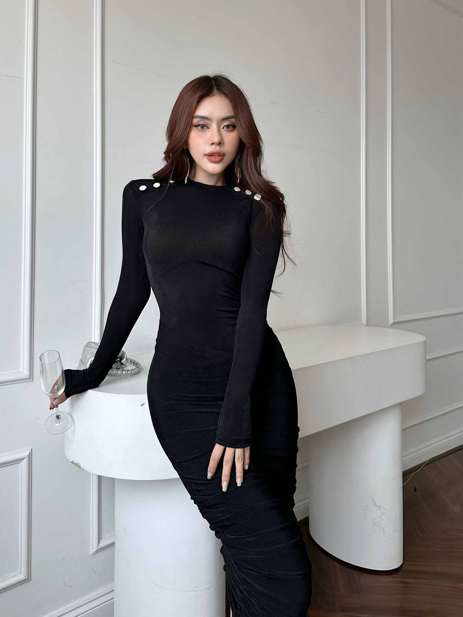 Đầm Ngắn Long Sleeve Buttons Shoulder