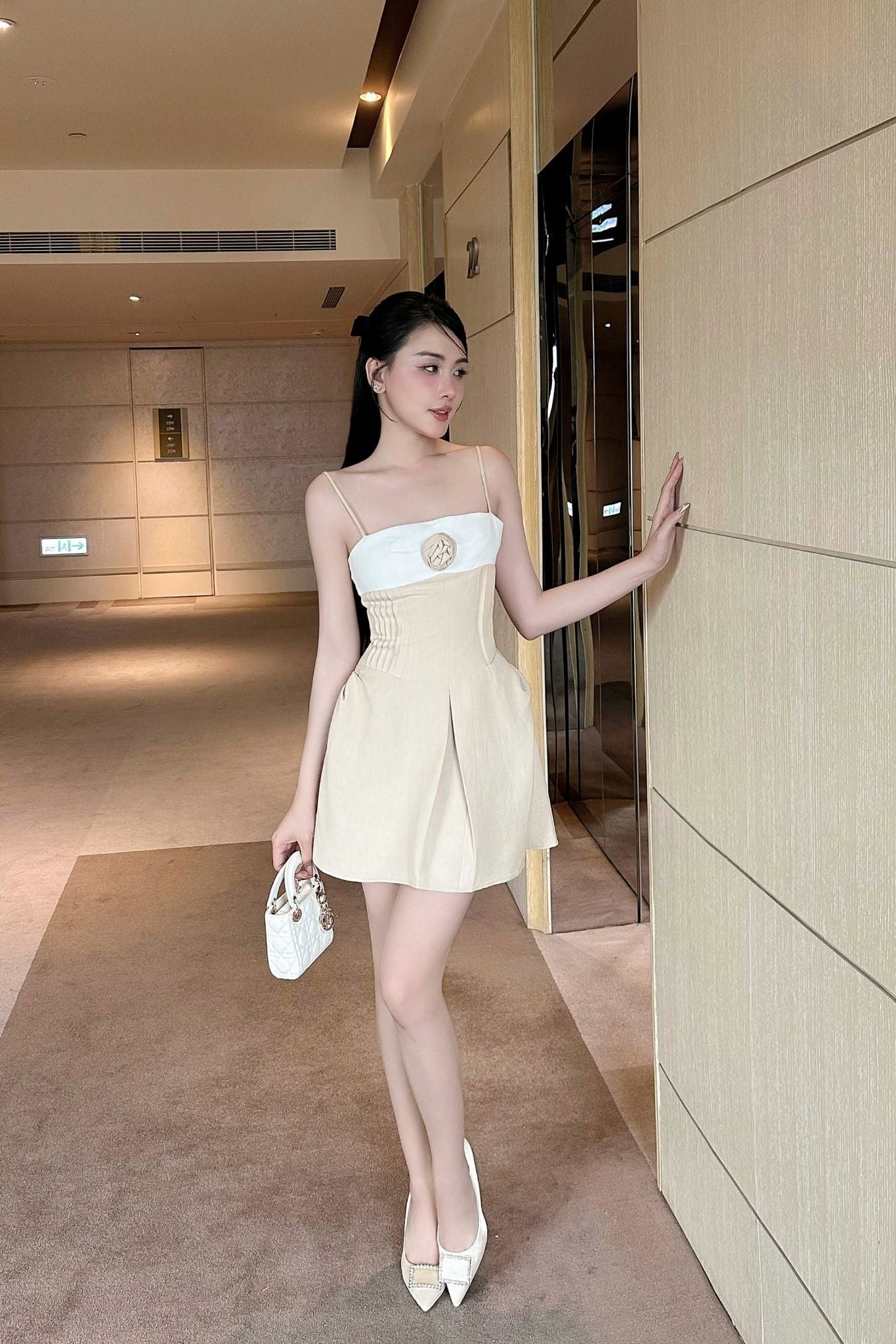 Đầm Ngắn String Pleated Waist