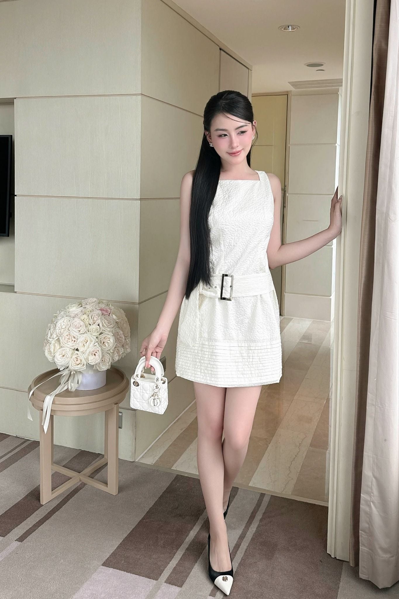  Đầm Ngắn Stone Mat Frame 