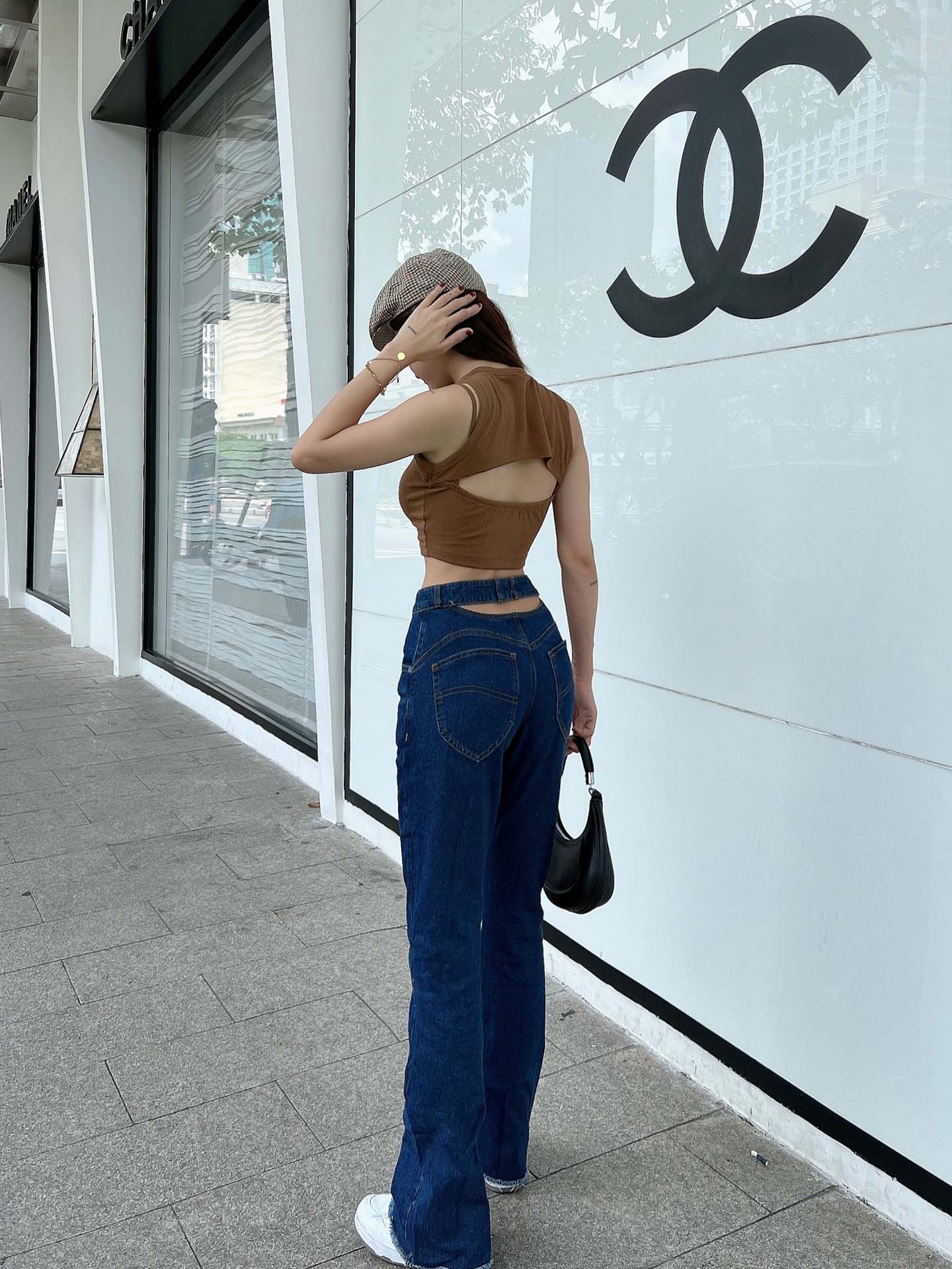 Quần Jean Flare Cut Back