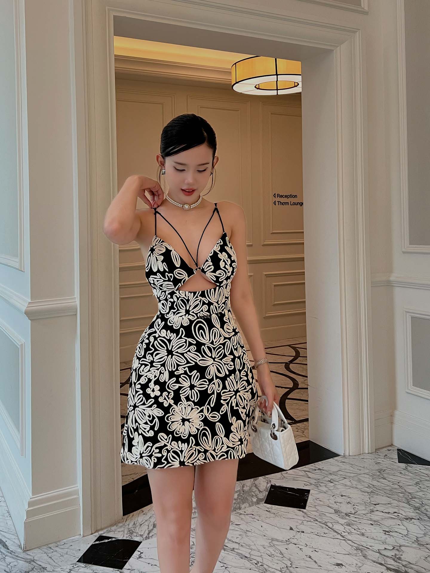 Đầm Ngắn Flower Mini Dress