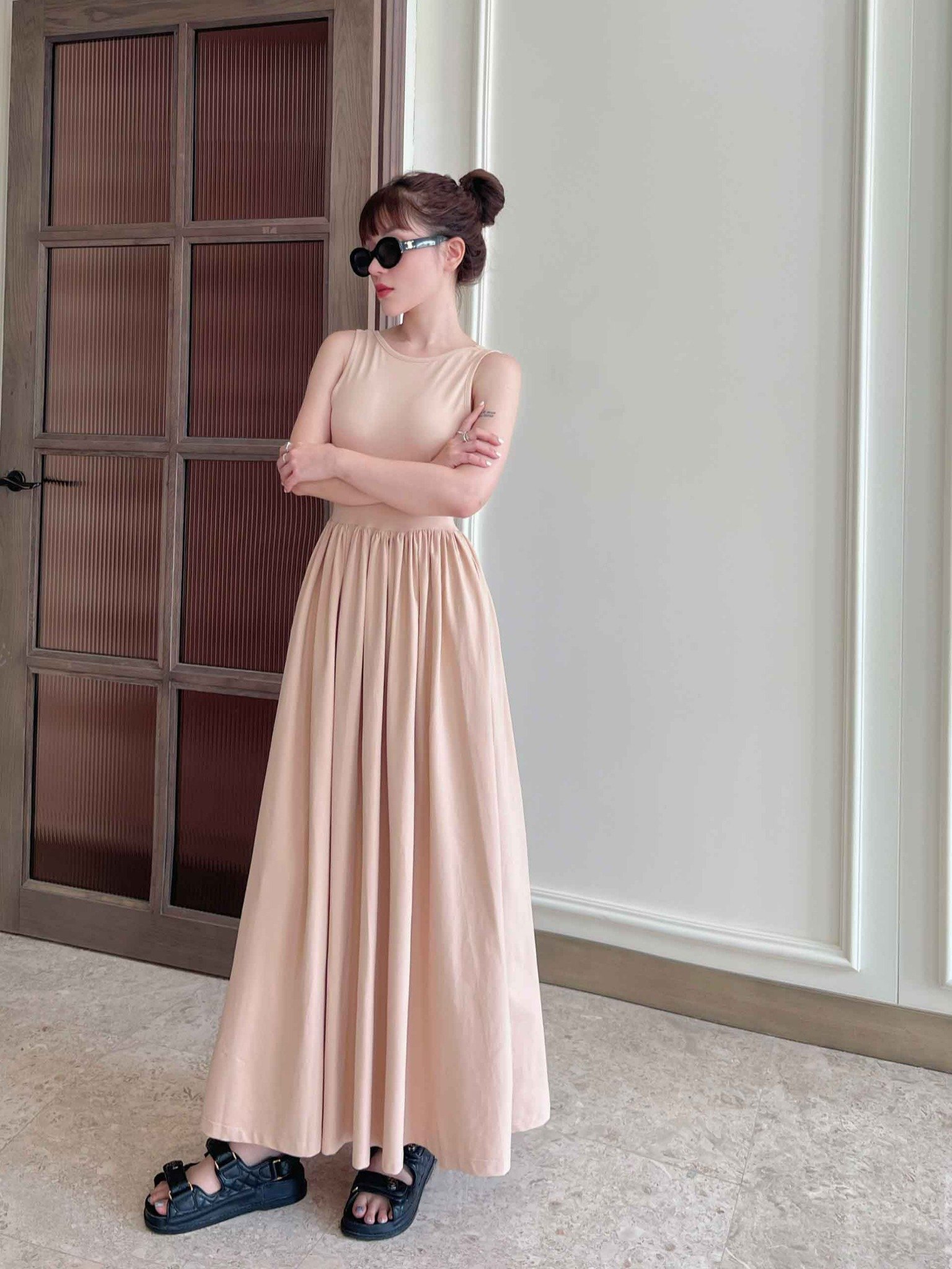 Đầm Dài Plain Sleeveless Flare