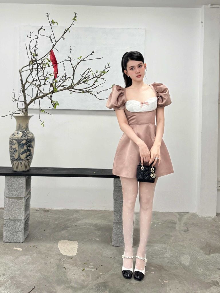  Đầm Ngắn Pumpsleeve Mini Bowtie 