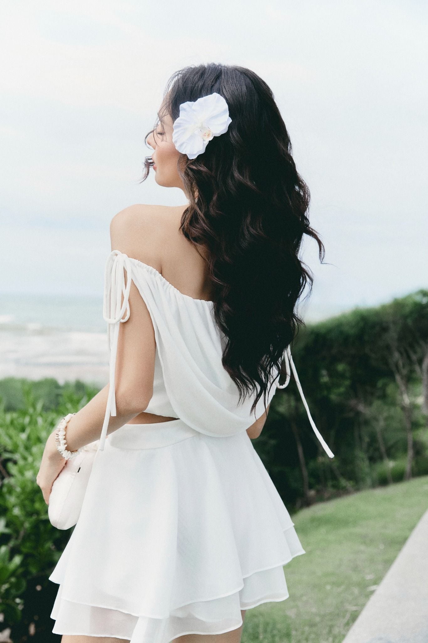 Áo Elegant Flowy Gathering