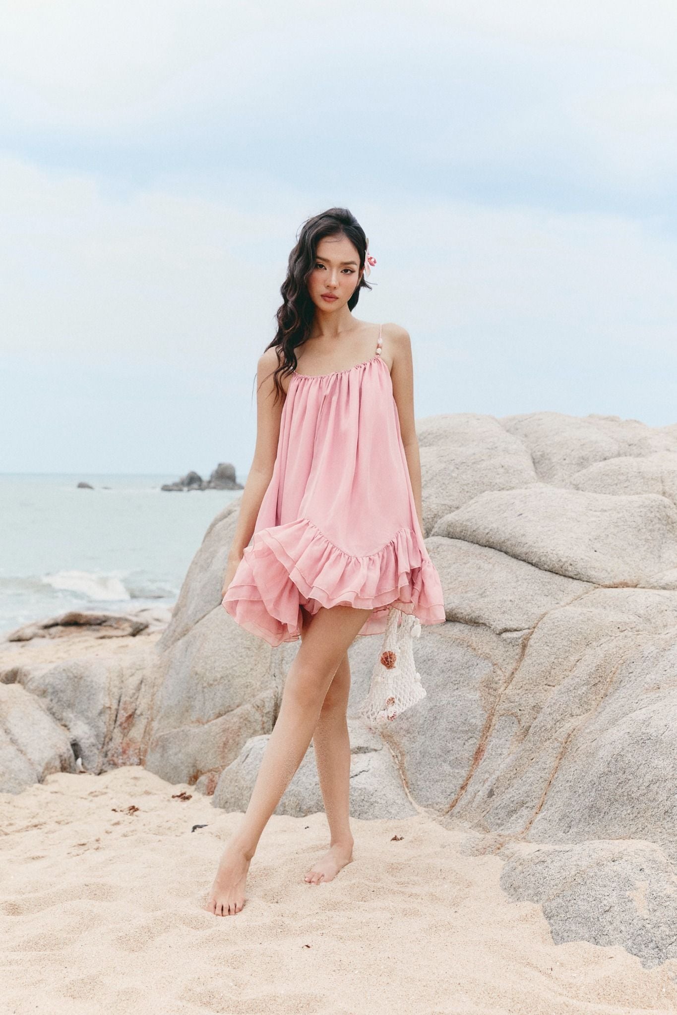 Đầm Ngắn Flowy Strap Bowtie