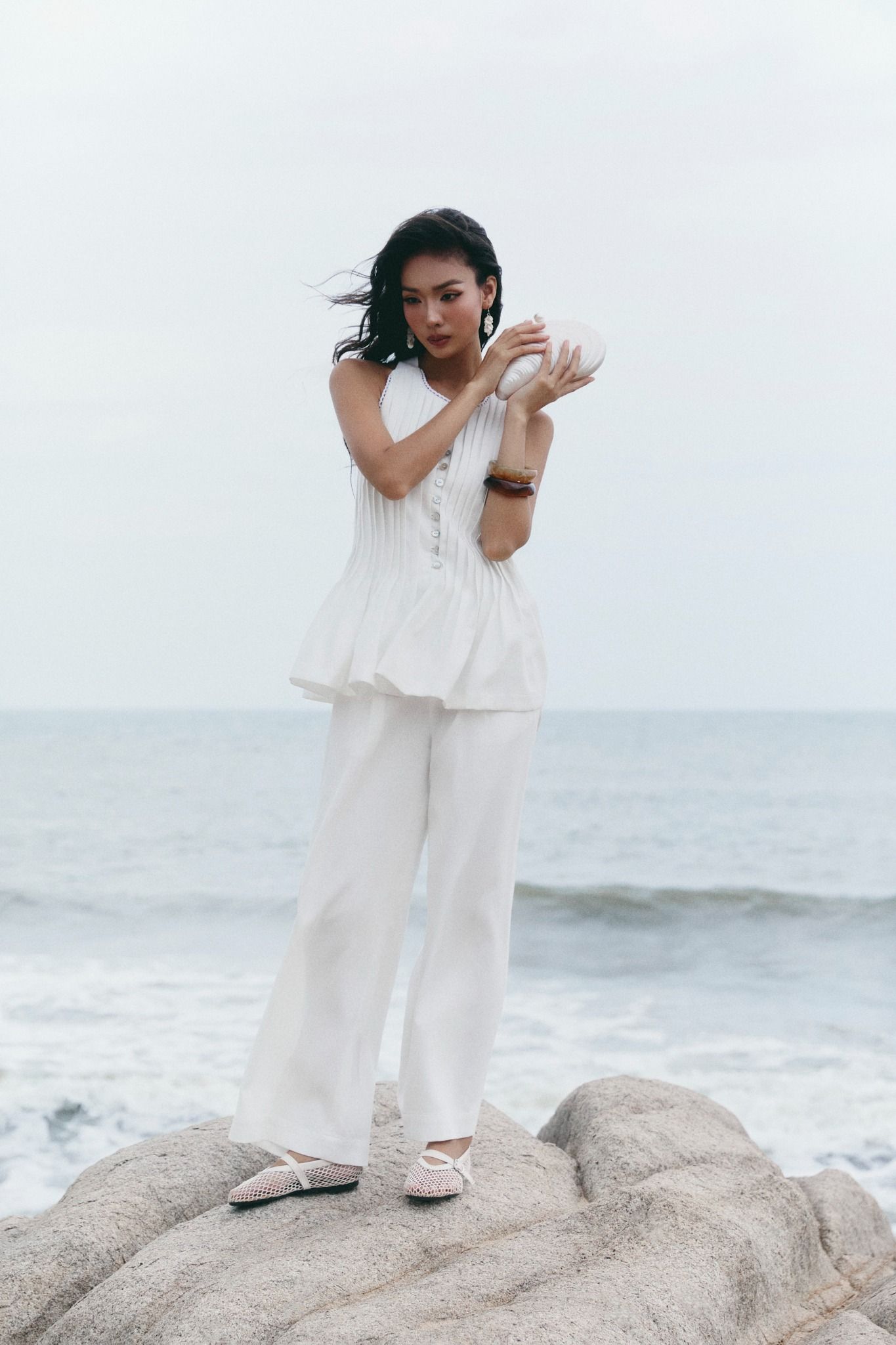 Quần Dài Loose Form Essential