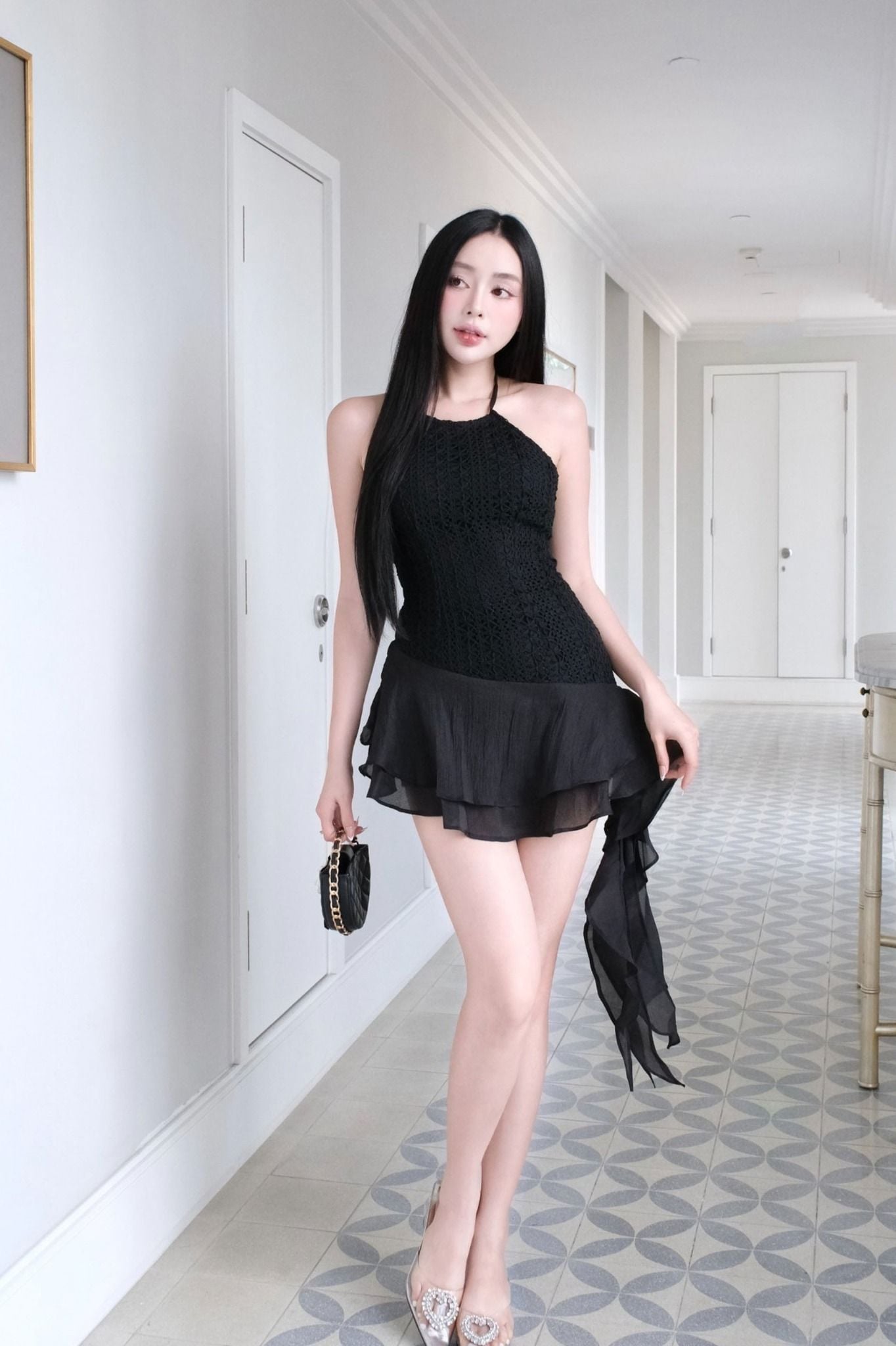 Đầm Ngắn Halter Lacenet