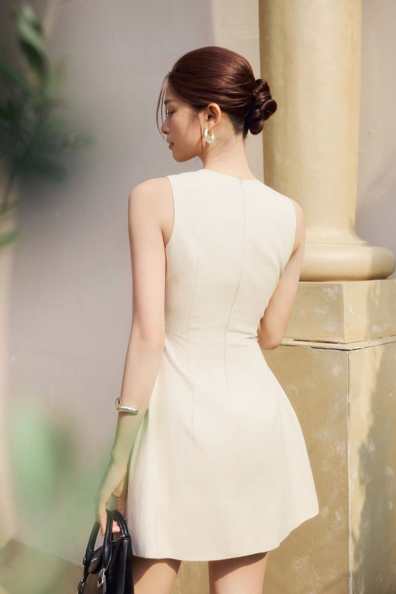 Đầm Ngắn Linen Vneck Buttons