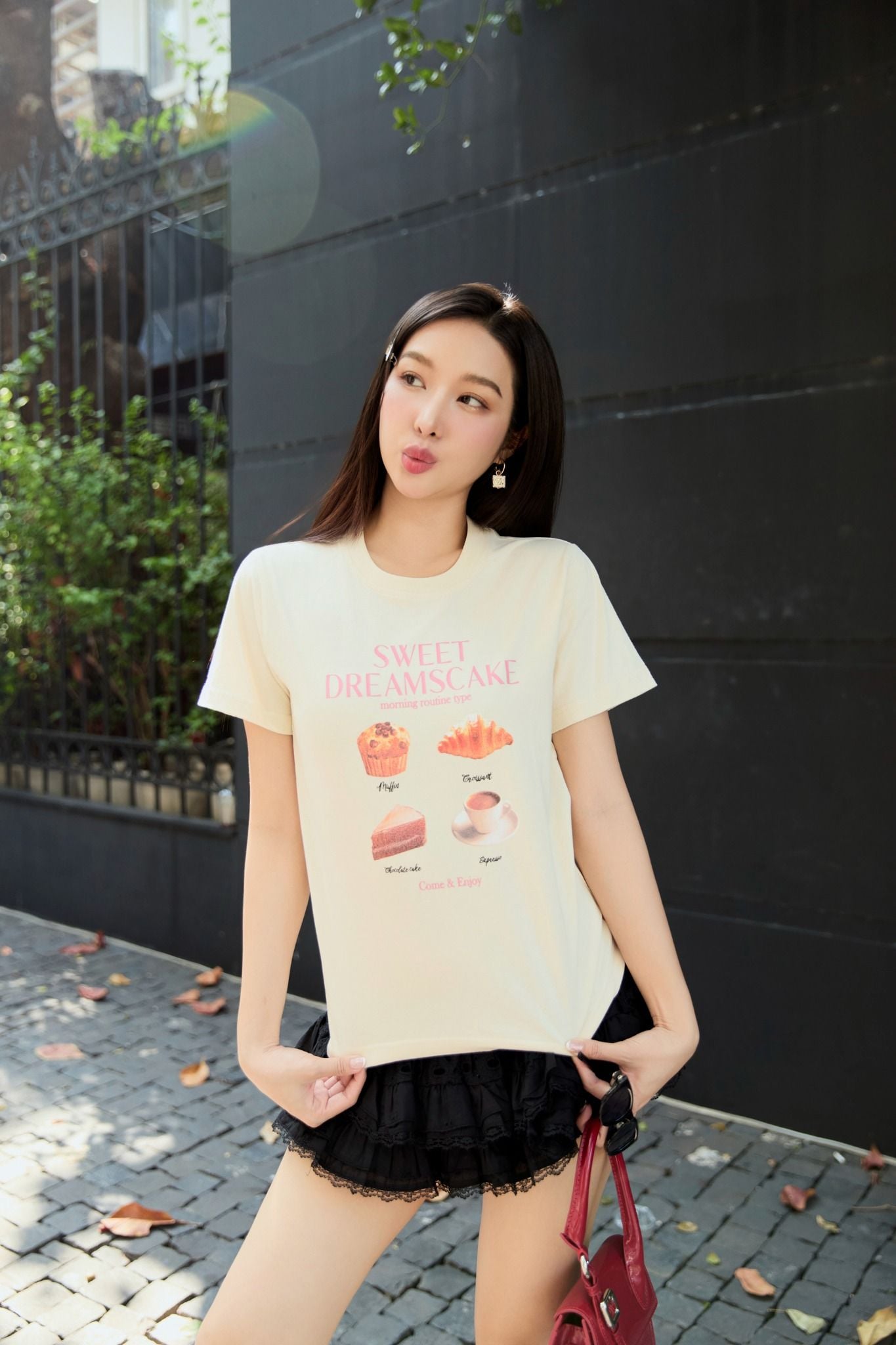  Áo Thun Breads Print 