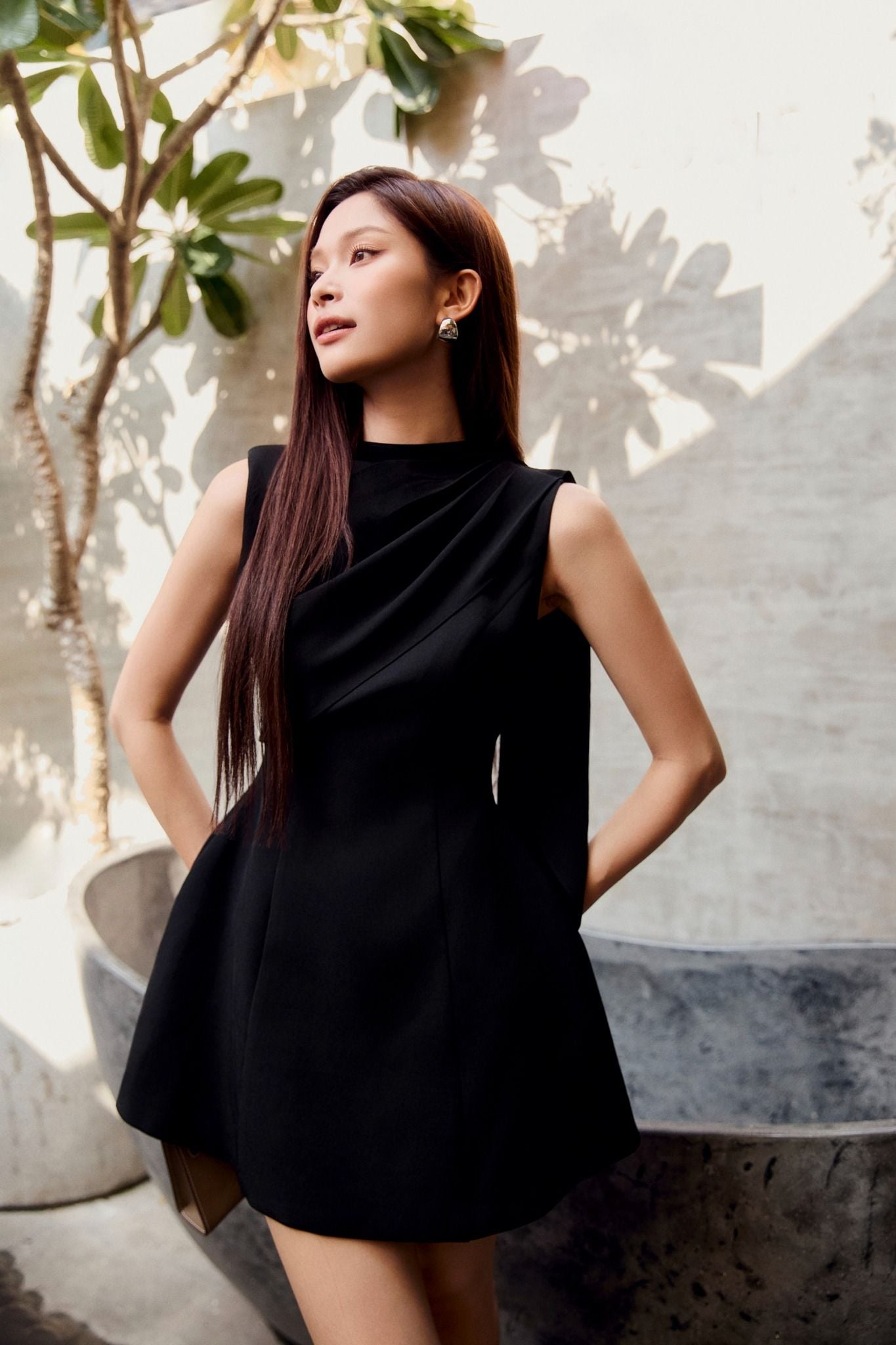 Đầm Ngắn Diag Shoulder Gentle