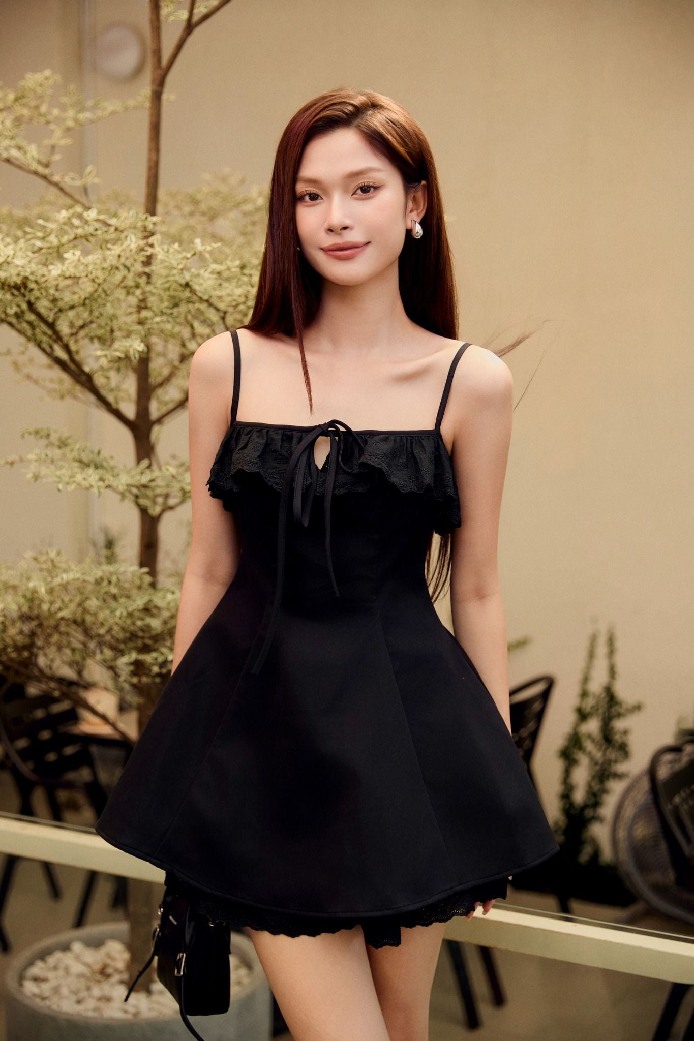  Đầm Ngắn Strap Lacey Detail 