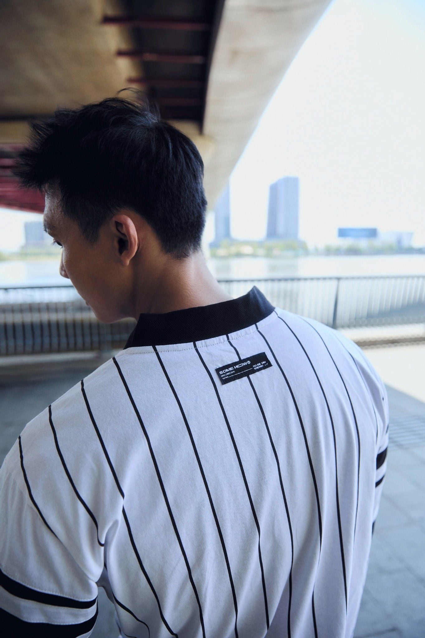 Áo Thun Boxy Athletic Stripes