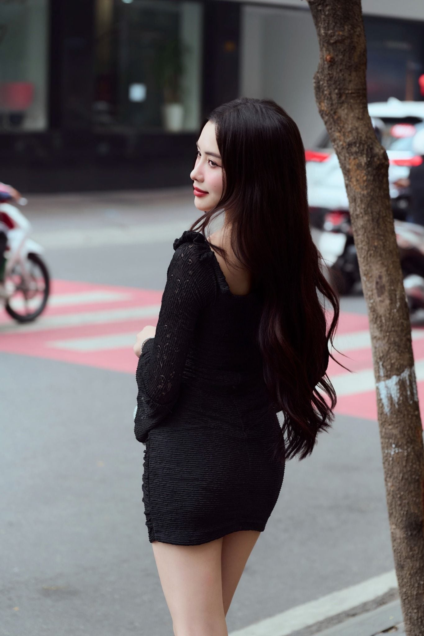 Đầm Ngắn Off Shoulder Long Sleeves