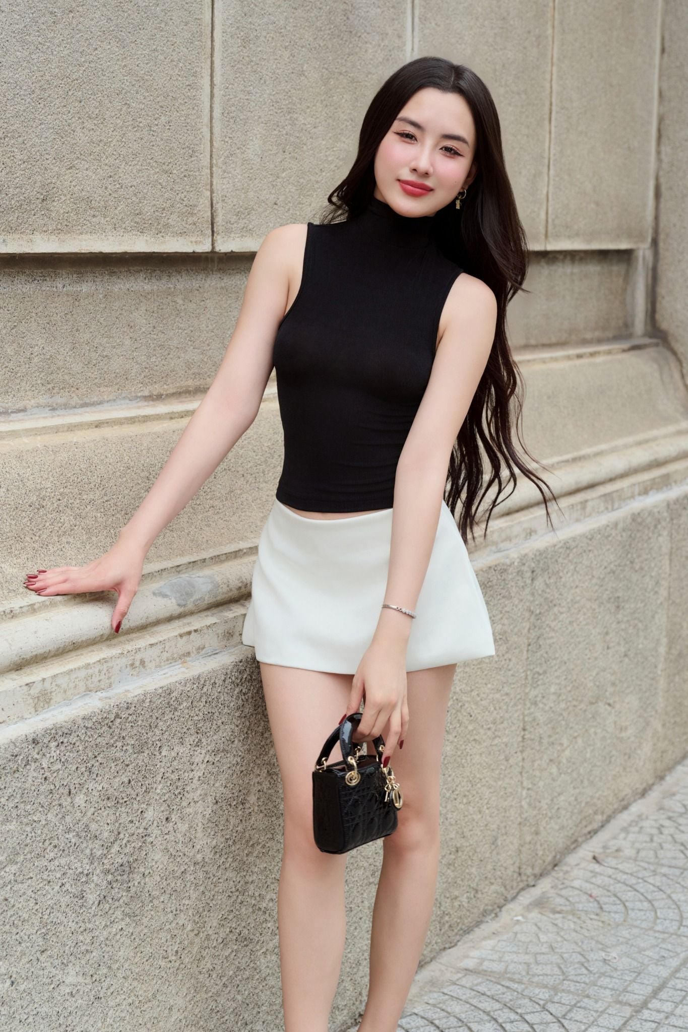 Áo Highneck Sleeveless Black Red