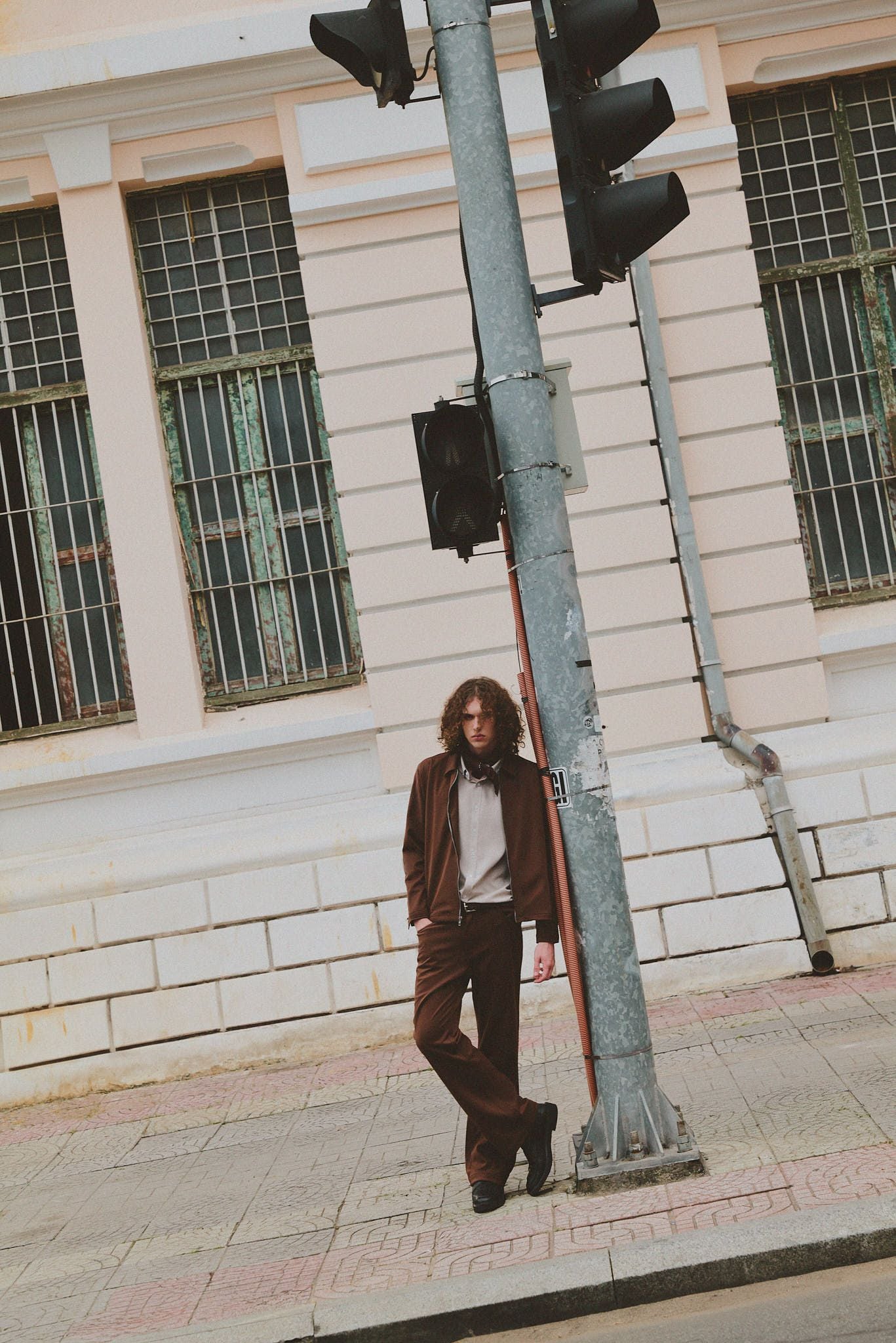 Quần Dài Flare Dark Brown