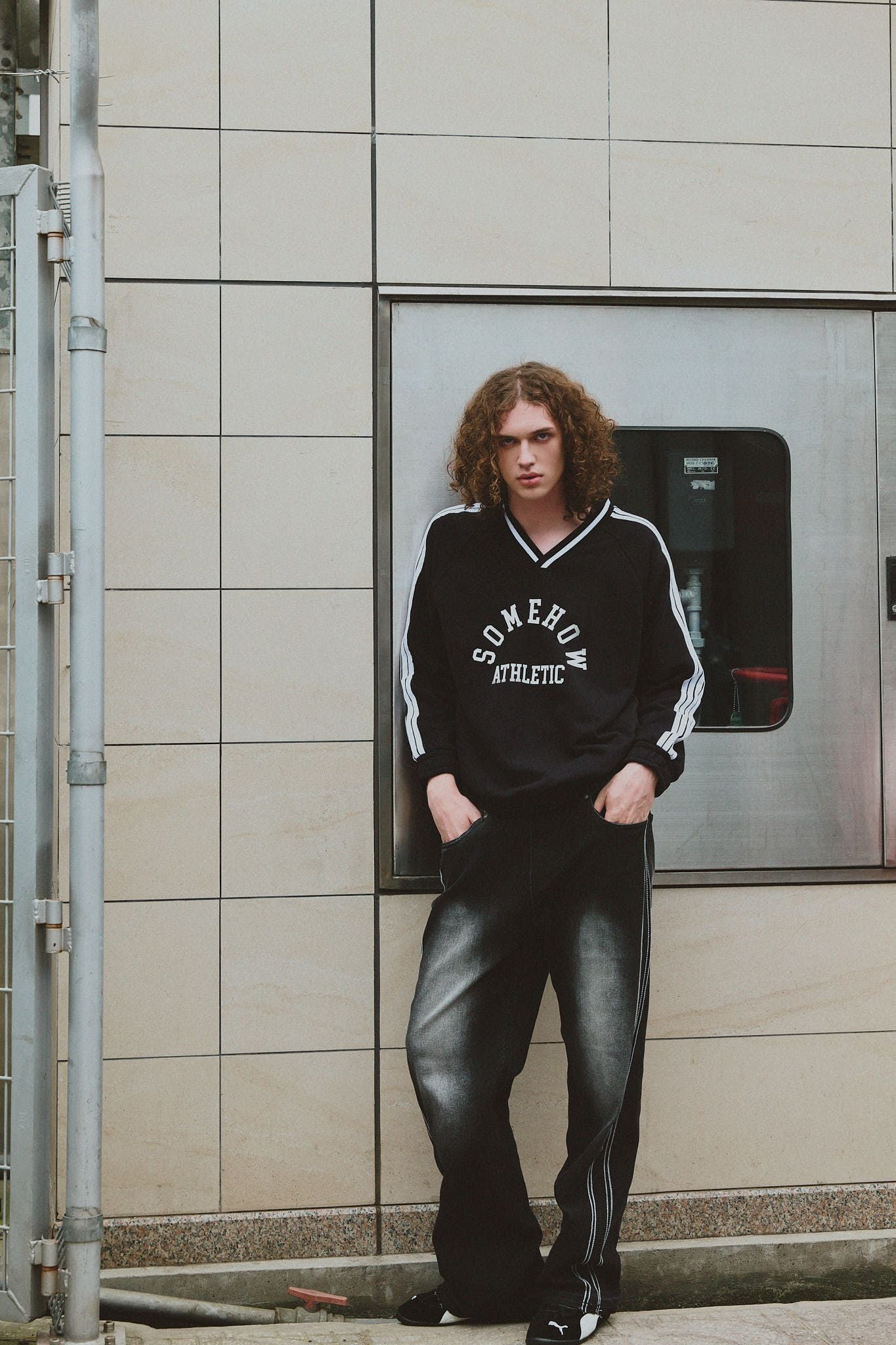 Áo Nỉ Athletic Striped Vneck