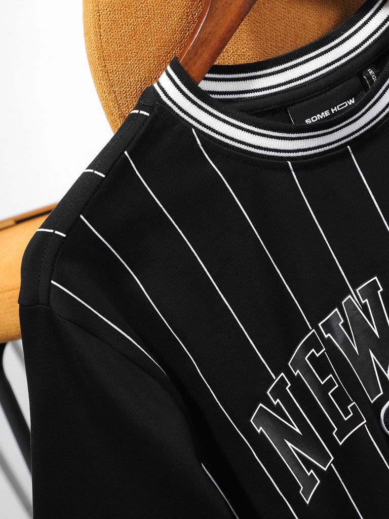 Áo Thun Stripes New York Black