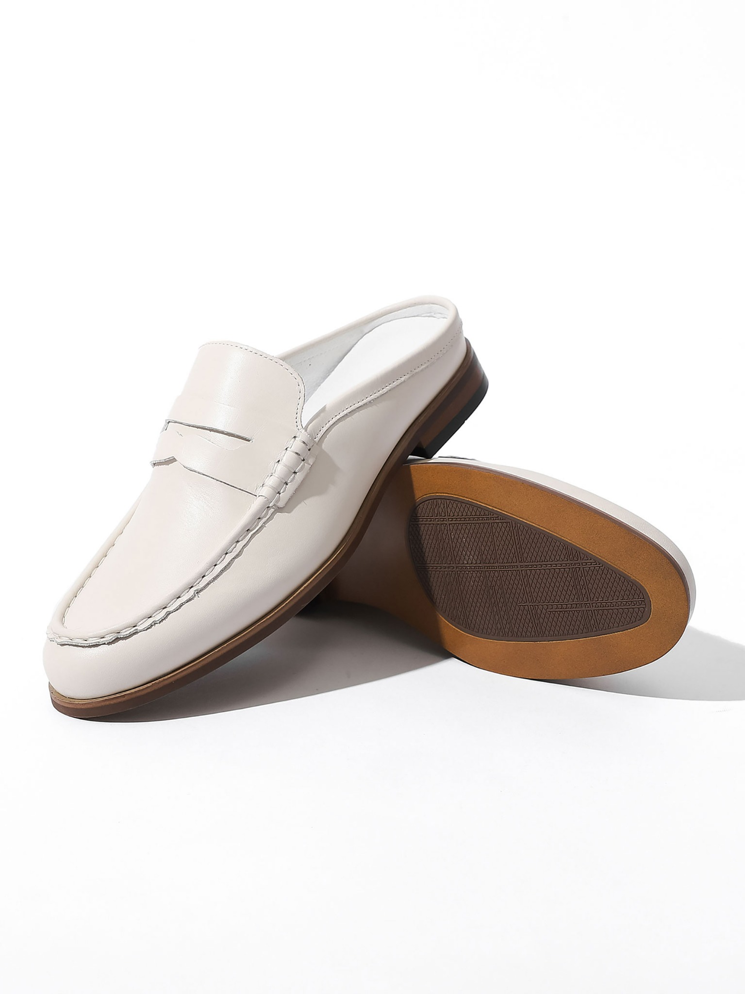 Giày Loafer Classic Frontape Creamy