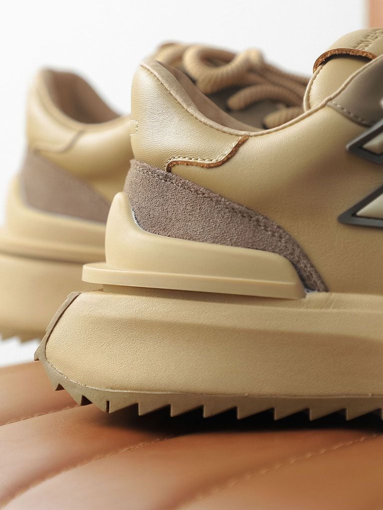 Giày Square Sole Lighting Brown