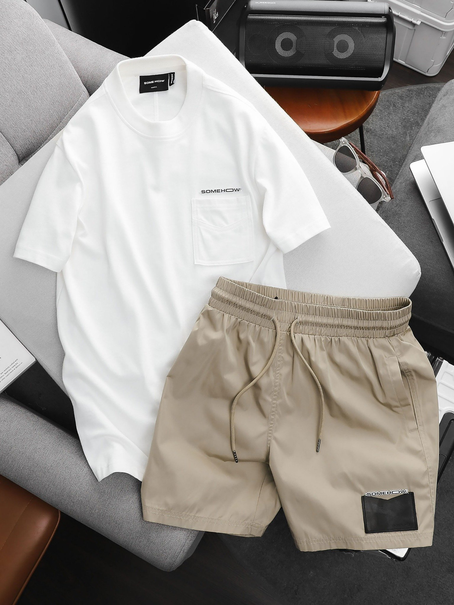 Set White T-shirt With Brown Short