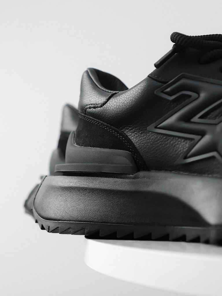 Giày Square Sole Lighting Black