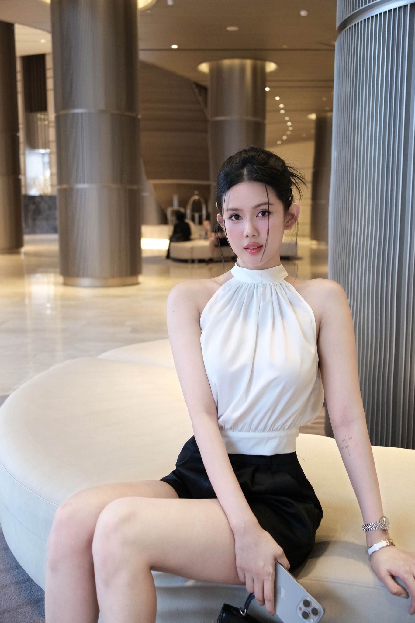 Áo Kiểu Halter Crop