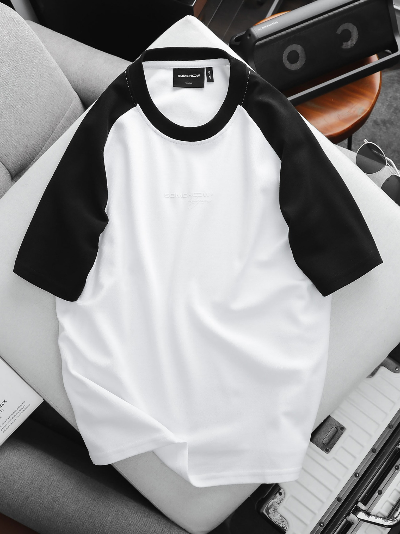 Áo Thun Raglan Blackup