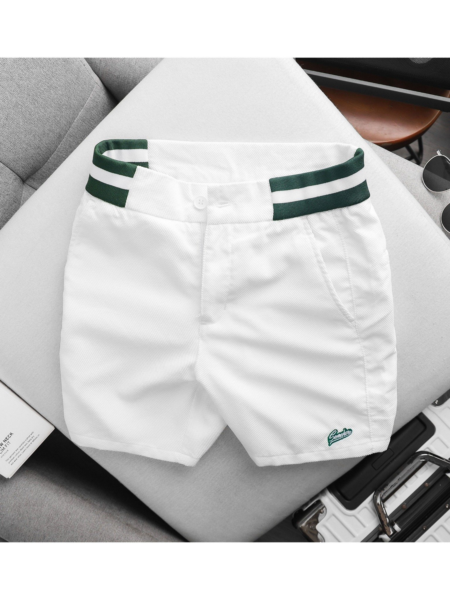 Quần Short White Mixed Waistband