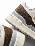 Giày Brown Cream Pattern