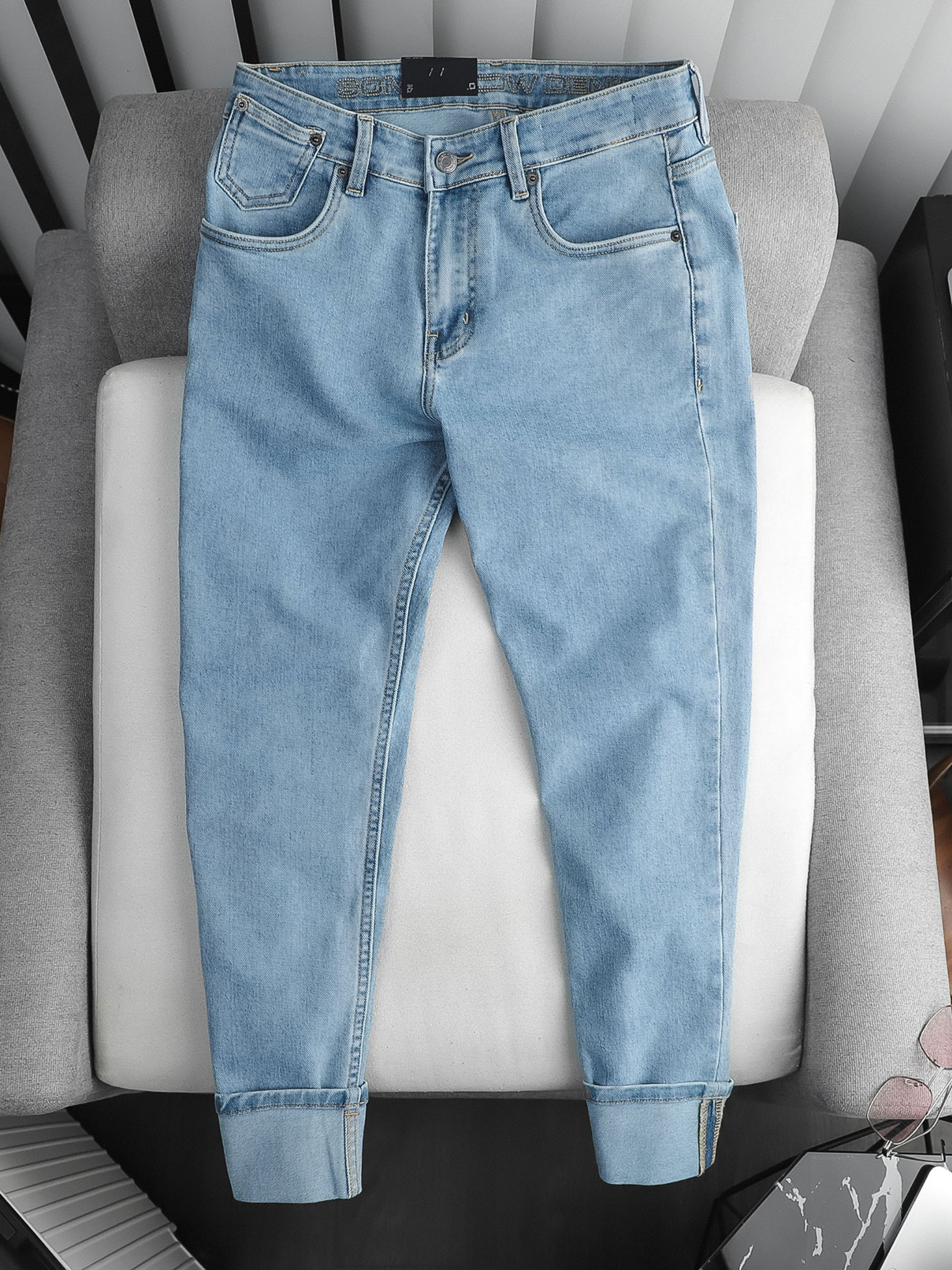 Quần Jean Cropped Fit Roll Blue Shades