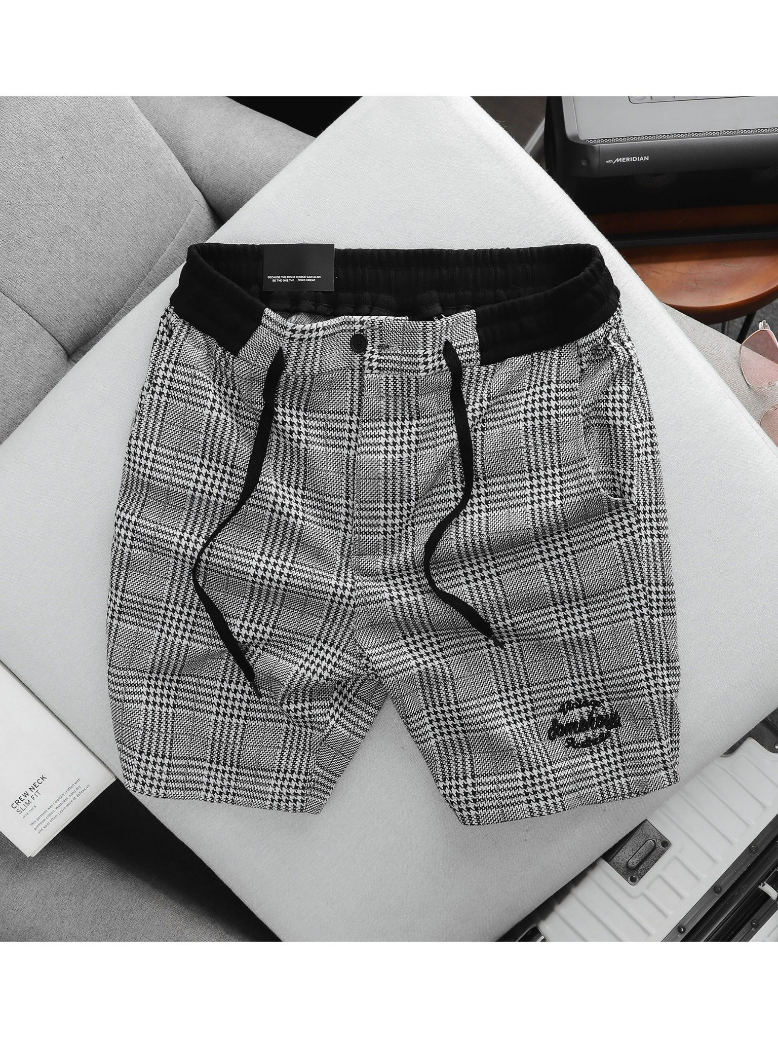 Quần Short Glen Black Waist