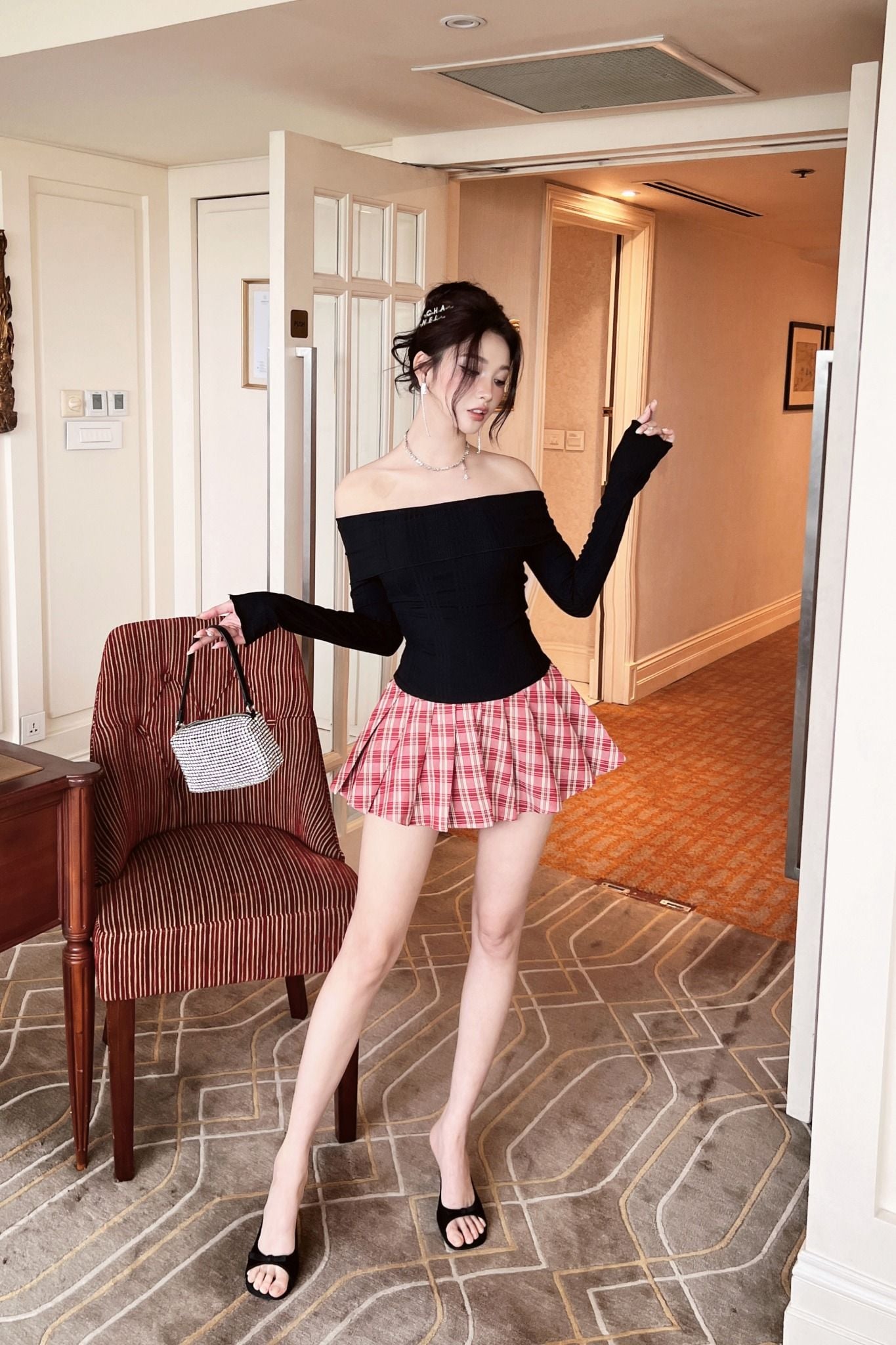 Đầm Ngắn OffShoul The Checked Skirt