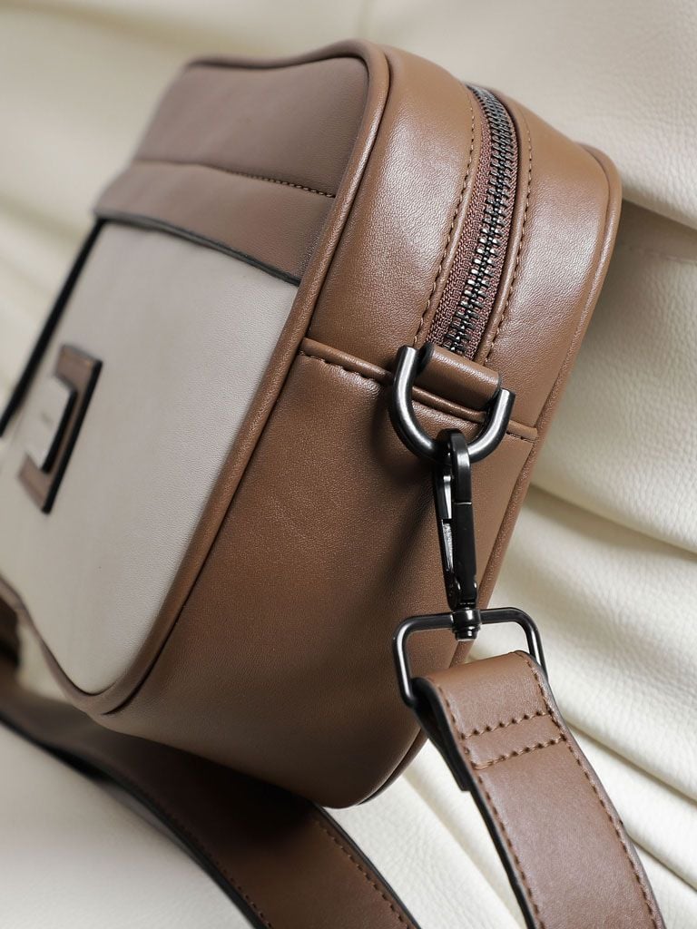 Túi Đeo Scott Form Black Grey