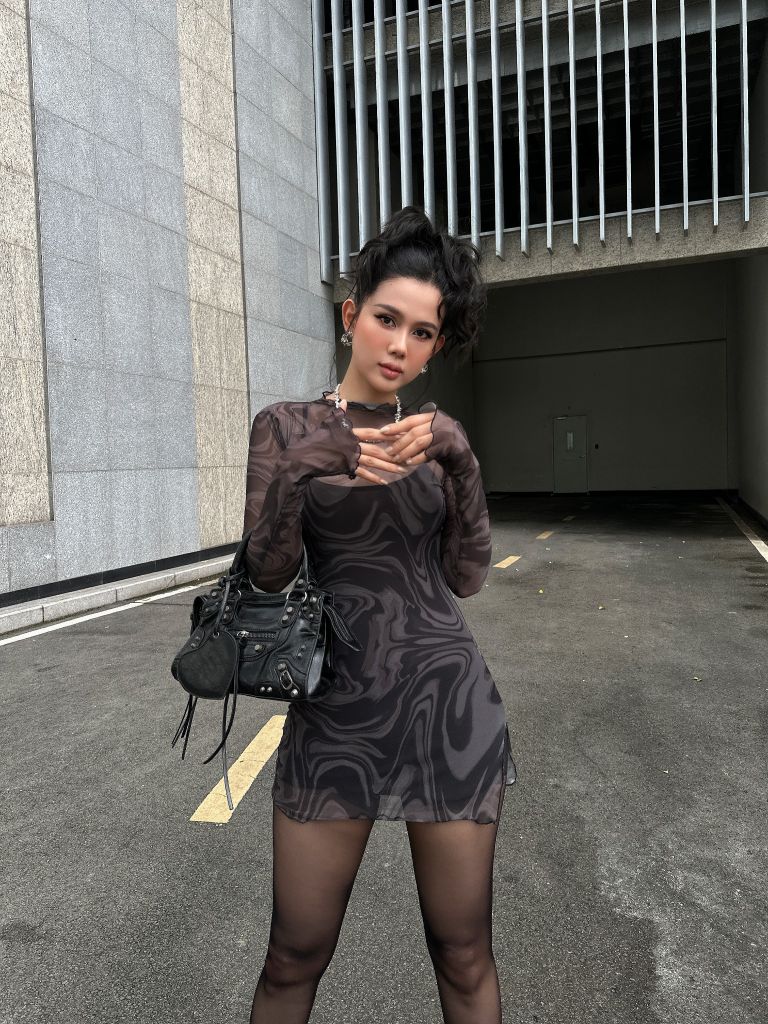  Đầm Ngắn Silk Through 