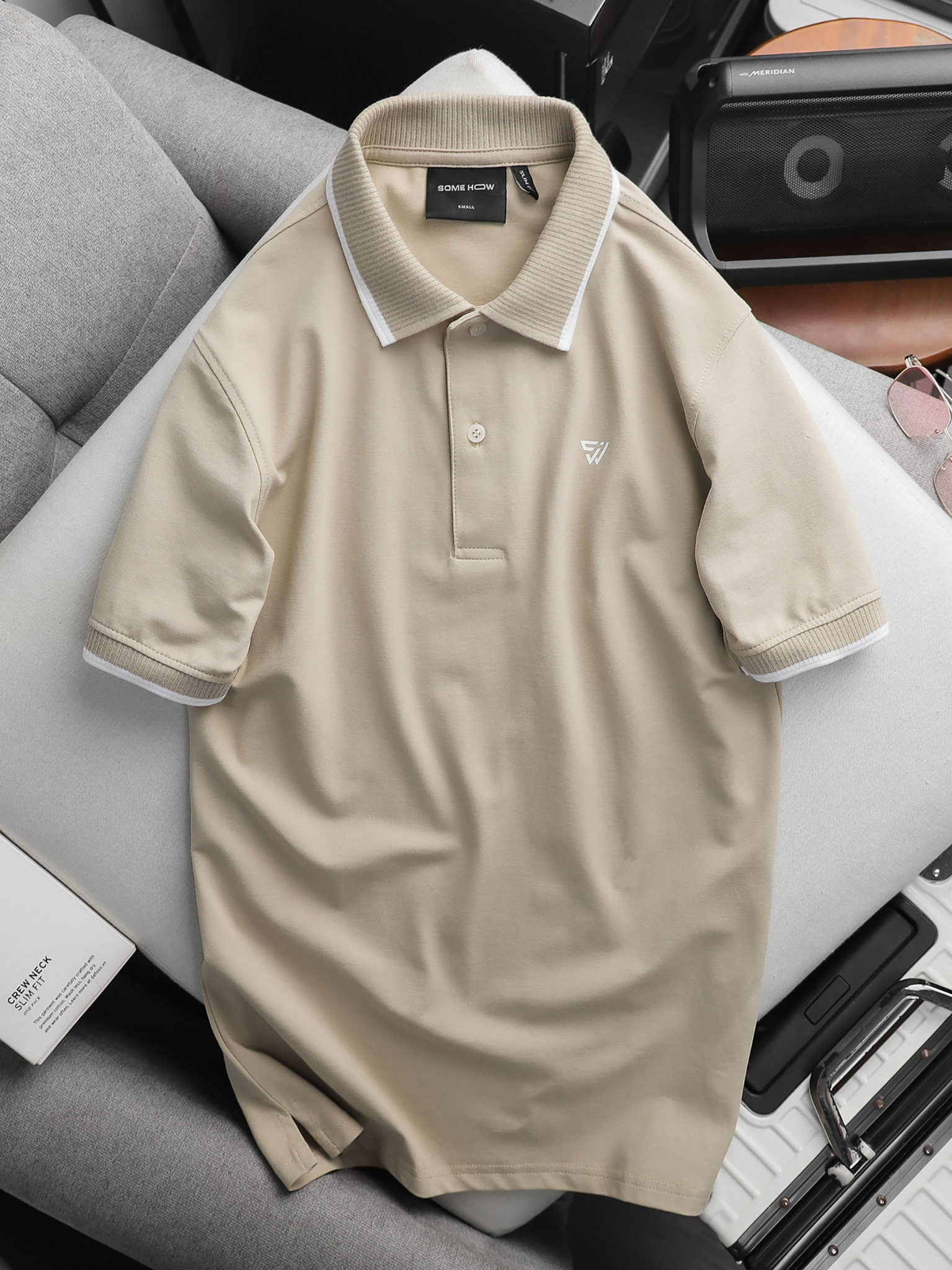 Áo Polo White Round Beige