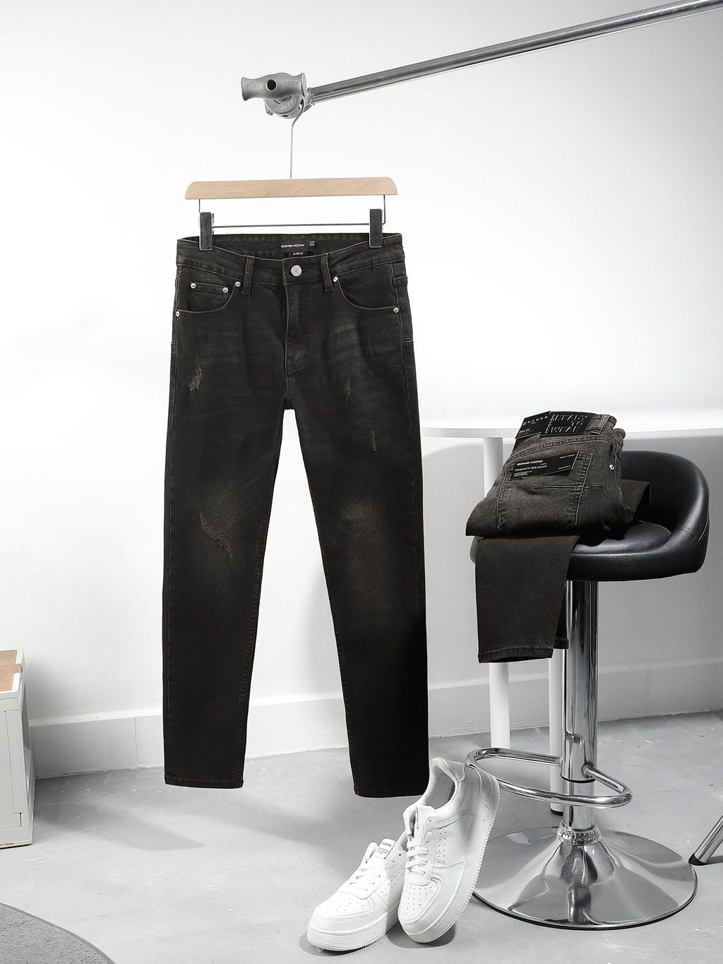 Quần Jean Slim Chainrip Tropical Black