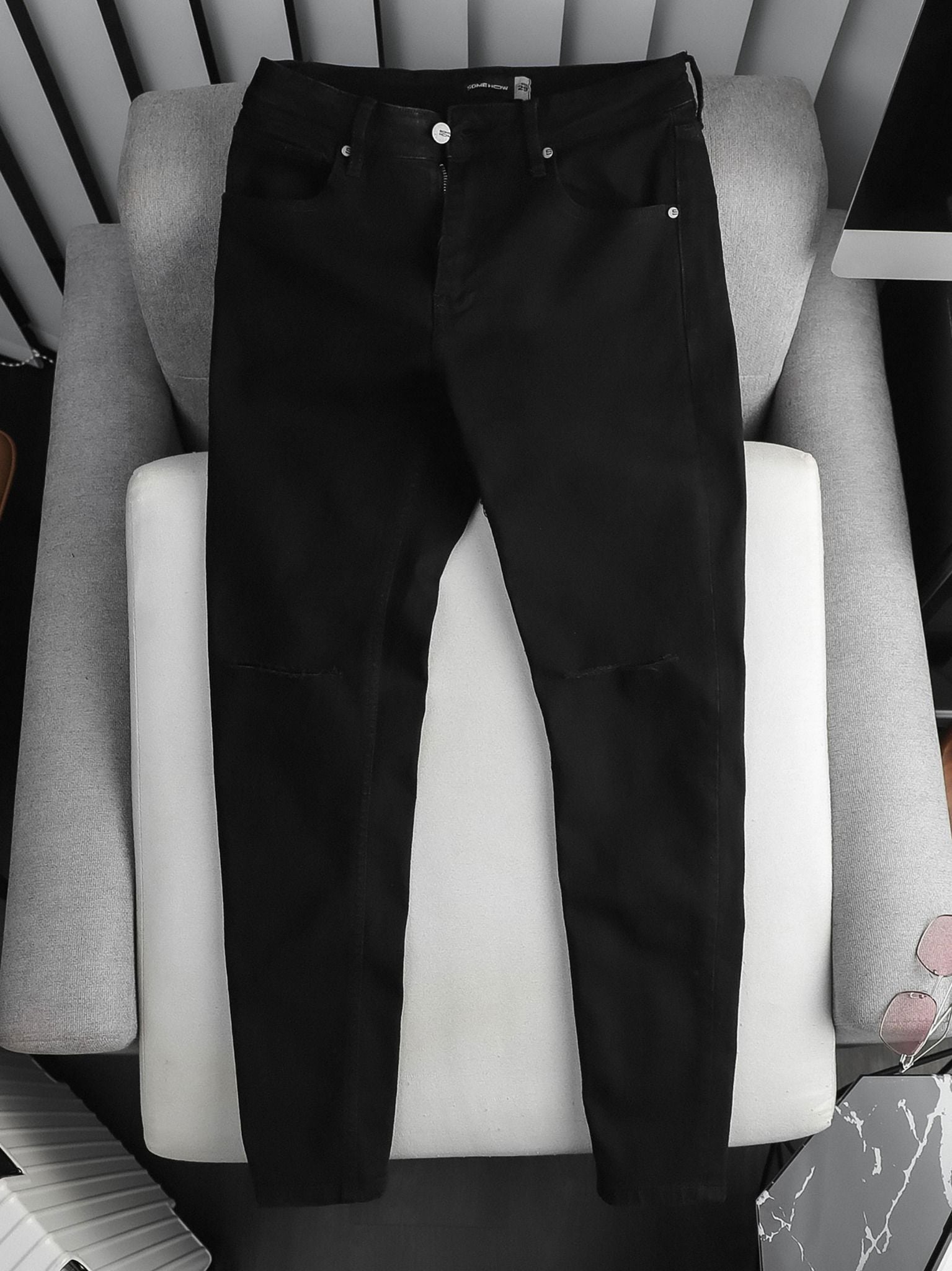 Quần Jean Skinny Light Cut Black